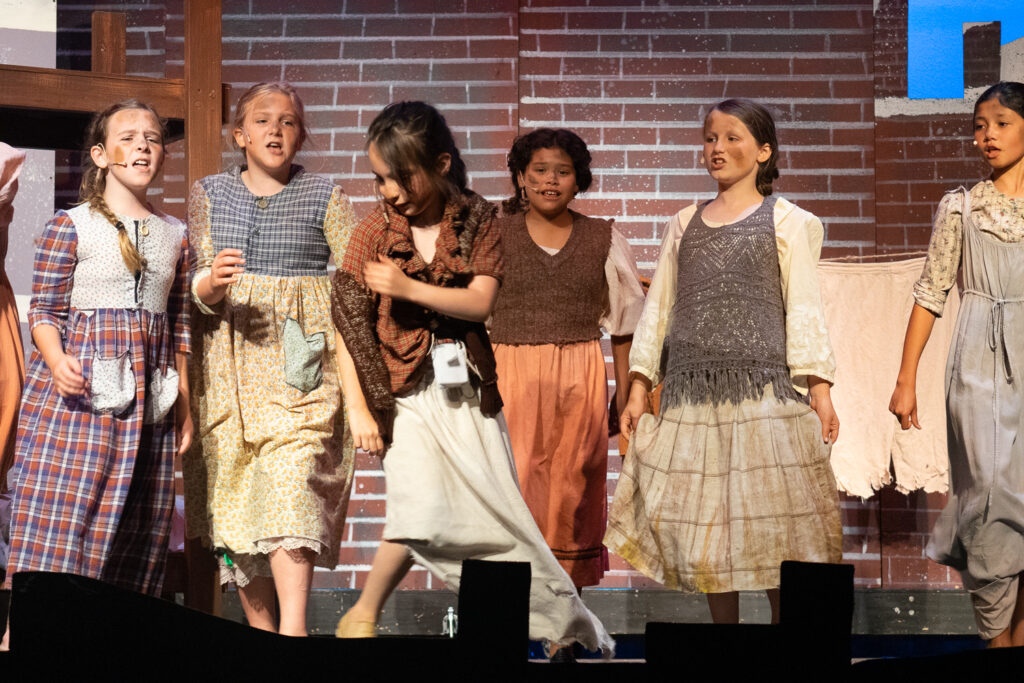 Long Lake Camp for the Arts acting students in Annie production