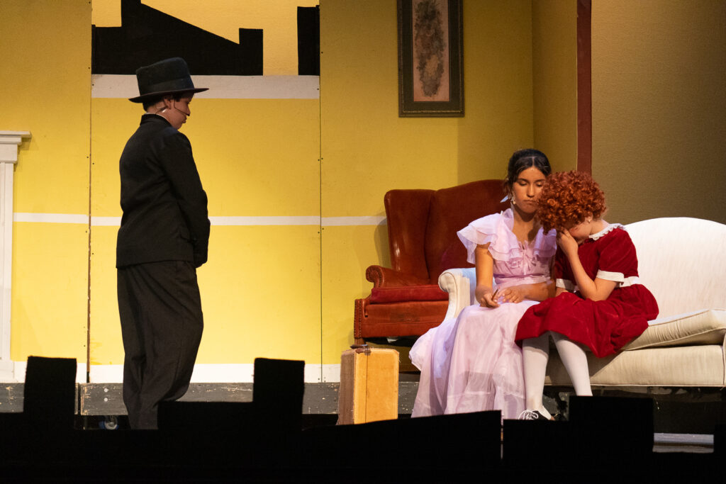 Long Lake Camp for the Arts acting students in Annie production